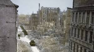 Viele sowjetische maler widmeten ihren leinwänden dem zweiten weltkrieg. 1945 Als Der Zweite Weltkrieg Zu Ende Ging Mdr De
