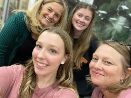 What an amazing night, 40 ladies shopping and creating