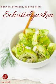 Gurken Rezepte Salat Rezepte Rezept Fur Einen Schnellen Gurkensalat Von Herzelieb Die Zubereitung Ist Sehr Einfa Schuttelgurken Rezepte Schnellgurken Rezept