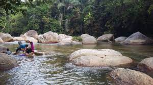 Lokasi camping bagi pengunjung adalah lokasi yang sangat luar biasa. Mohd Faiz Bin Abdul Manan Air Terjun Sungai Pinang