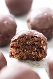 Sea Salt Dark Chocolate Quinoa Energy Balls Recipe In 2020 Protein Balls Recipes Cacao Recipes Food