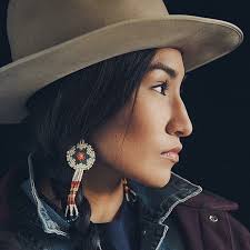 Pretty little girl 💐💐🧡❤️💜💜😊💜❤️🧡💐