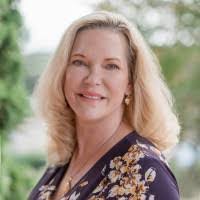 Kellie Roy's Instagram, Twitter & Facebook