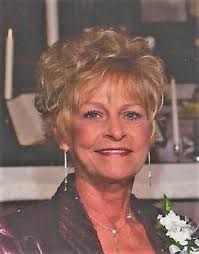 Sandy Swift's Instagram, Twitter & Facebook