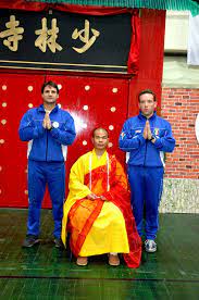 Il maestro stefano dalla vecchia nato nell'anno della tigre iniziò la pratica del kung fu nel 1977 sotto la guida del primo maestro orientale giunto in italia proprio a. 20 Il Maestro Dalla Vecchia Stefano Con Shi De Yang E Il Maestro De Palma Carmine