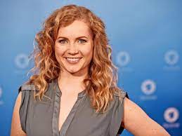 Die geschichte, die witwe katharina bender (großartig: Cornelia Groschel Ist Die Neue Im Dresdner Tatort Team