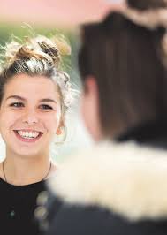 STUDIERENDENPROJEKT INTERVIEW UNSERE ALUMNI DIPLOME