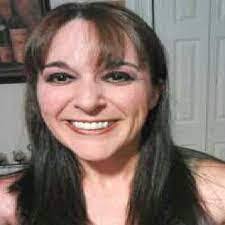 Carrie Croy's Instagram, Twitter & Facebook