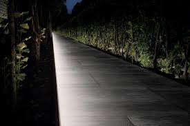 Dirigo M Outdoor Recessed Floor Lights From Linea Light Group Architonic Driveway Lighting Linear Lighting Bollard Lighting