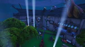 Here we have listed the best fortnite creative codes which you can use to enhance you gameplay in fortnite. Prop Hunt Horreur Fortnite Creative Mini Games Hide Seek Prop Hunt And Fun Map Code