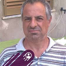 Perché CADONO tutti i CACHI acerbi?🍊🌳 Fino ad un 20-30% dei frutti è una  cosa normale, è semplicemente la pianta che sta selezionando i frutti da  portare a maturazione. Nel caso la