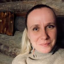 Tuesday was my last working day, closing out 46 years of full time work.  I've been a waitress, a receptionist, sales rep, customer service agent and  for the past 20 years a