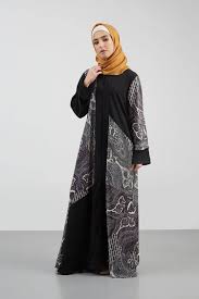 Seiring dengan perkembangan dan berkembangnya trend fashion hijab pada saat ini. 30 Model Gamis Batik Kombinasi Polos Brokat Modern Blazer