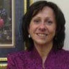 Karen Metcalf's Instagram, Twitter & Facebook