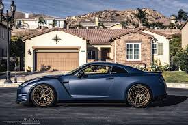 White Car Black And Bronze Wheels Unique Nissan Gt R Sporting Bronze Brixton Forged Rims Nissan Gt Gtr Nissan Gt R