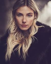 Dani Diamond Photography added...