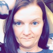 Carie Lee's Instagram, Twitter & Facebook