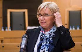 Trybunał konstytucyjny julii przyłębskiej przejawem nękania? 5 Najbardziej Kuriozalnych Decyzji Julii Przylebskiej
