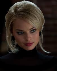 Chat, would y'all wanna see a 'Wolf of Wall Street' sequel? 👀 In an E!  News interview, Leonardo DiCaprio was asked if he would ever revisit his  role as Jordan Belfort in '