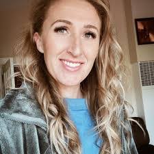 Shannon Wadsworth's Instagram, Twitter & Facebook