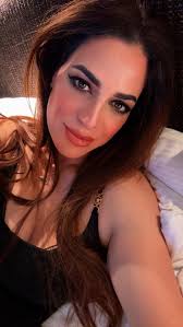 Ladies are you feeling burnt out, mid day tiredness, stressed out, bloated,  well I got just the right thing for you. Trust me I've been there now I  feel amazing I've lost