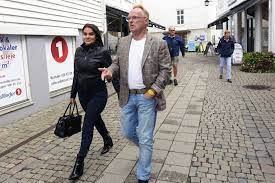 1990 iran, skådespelare, tävlande, domare. Love Of Iranian Girlfriend Costs Norwegian Minister From Anti Immigration Party His Job Kodoom Com Kodoom
