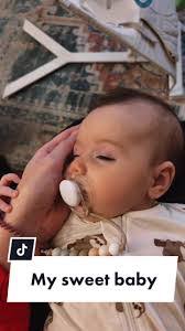 Tara Luth's Instagram, Twitter & Facebook