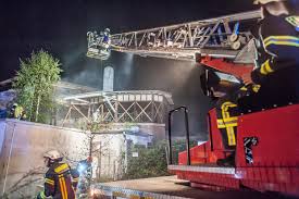 Leverkusen hier veröffentlichen wir kostenlos ihre pressemitteilungen. Leverkusen Alt Schlebusch Schandfleck Jetzt Aber Wirklich Abbruch Der Brandruine Alt Schlebusch Beginnt Kolner Stadt Anzeiger