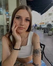 Yasmin Fernandez's Instagram, Twitter & Facebook