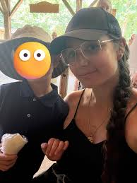 Coucou tout le monde, J'ai reçu beaucoup de messages me demandant des  nouvelles de mon rendez-vous de lundi. Merci pour vos pensées 💌et désolée  de ne pas avoir répondu plus tôt. Honnêtement,