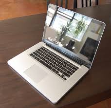 How To Clean A Laptop Screen And Keyboard Laptop Screen Laptop Clean Computer Screen