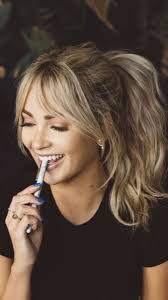 Amber Seabrook's Instagram, Twitter & Facebook