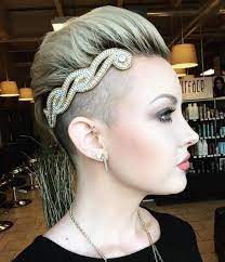 If yes, then this hairstyle is for you! 20 Best Accessories For Short Hair In 2021