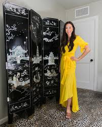 The two left panels depict a courtyard scene with male figures in traditional chinese dress. Trending Oriental Screens And Room Dividers Diana Elizabeth