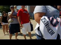 Jun 15, 2021 · aaron rodgers seems to have a carefully chosen purpose behind most of his actions. Patriots Fans Exchange Aaron Hernandez Jersey Youtube