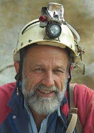 Smrtonosna hitridiomikoza tudi pri nas I Določevalni ključ: stopinje  parkljarjev Navadni močerad I Intervju: Boris Sk