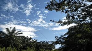 Jika allah berkehendak, bisa saja langit dan bumi diciptakan dengan sekejap. Puisi Cinta Bagaikan Langit Dan Bumi