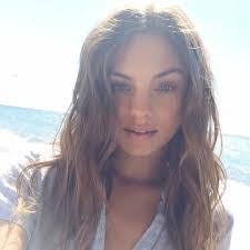 Jenna Grant's Instagram, Twitter & Facebook