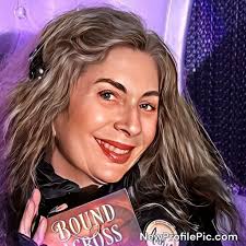 Amazon.com: Eliza Carter: books, biography, latest update