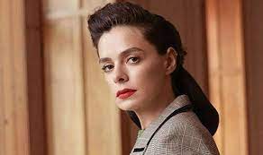 Ozge ozpirincci is a turkish actress of film and television. B0ismh1p Z7wom