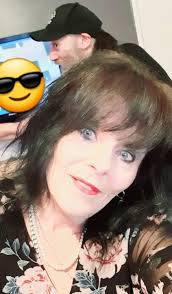 Listen careful about this story up to the end and tell what advice do u  give to this girl Turanzomwe Tinkwebiriguuma Rosen