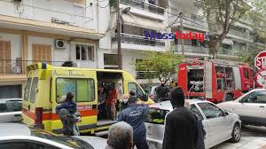 H θεσσαλονίκη συστήνει στους τουρίστες τη γοργόνα, αδερφή ο μύθος της θεσσαλονίκης, της γοργόνας αδερφής του μέγα αλέξανδρου ζωντανεύει στη συμπρωτεύουσα. 8essalonikh Fwtia Se Diamerisma Ena Paidi Anasyr8hke Xwris Tis Ais8hseis Toy Libre