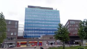 The best western blue tower hotel is situated on the edge of the city centre of amsterdam at a lively new square. Arrestatie Na Brand In Hotel In West Foto Ad Nl