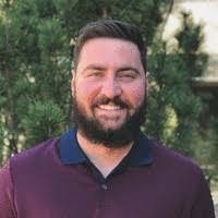 Wade Pierce's Instagram, Twitter & Facebook