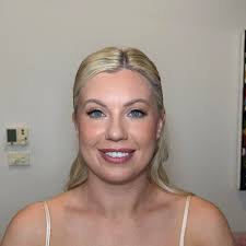 Deb soft glam makeup, always love painting the stunning @annarowl_ #makeup  #makeupartist #softglam #softglammakeup #makeuplooks #makeupinspo  #nagambiemakeupartist