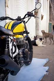 Bumblebee Bonneville 2 Triumph Cafe Racer Motorcycle Deus Ex Machina