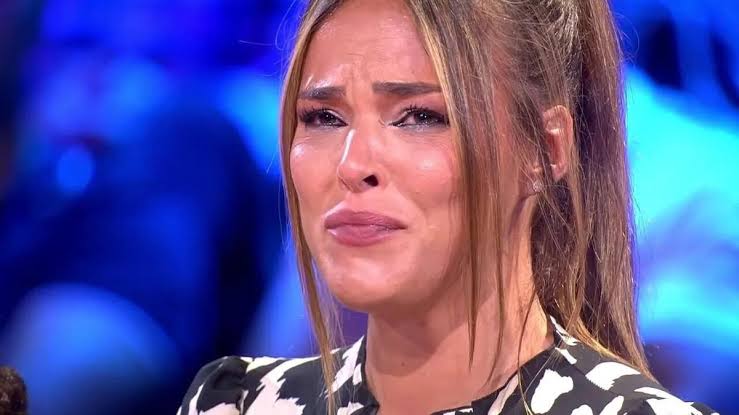 MARTA PEÑATE INGRESO HOSPITAL | Marta Peñate rompe a llorar tras ser  ingresada en el hospital: este es el motivo por el que ha tenido que volver  a operarse