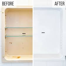 Come join me as i organize with mason jars and redo our herbal medicine cabinet with thrift store finds. How To Paint A Rusty Medicine Cabinet The Handyman S Daughter