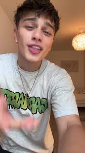 noah (@casa.noah)’s videos with MartiFischer BauchBeinePo RayCharlesVersion 