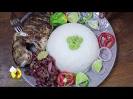 Yassa Au Poisson Braise En Video Senecuisine Cuisine Senegalaise Braised Food Breakfast